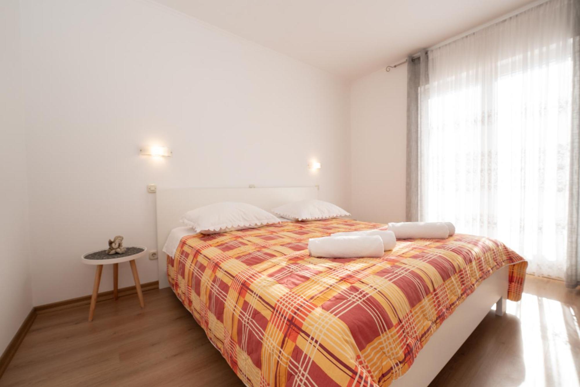 נובליה Apartments Biserka מראה חיצוני תמונה