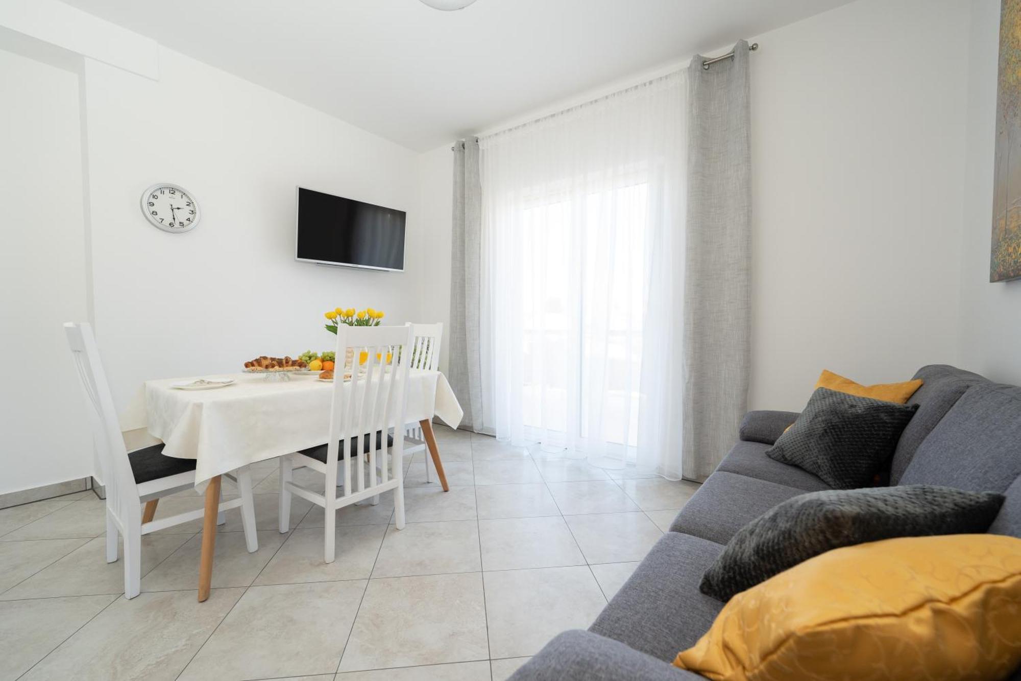נובליה Apartments Biserka חדר תמונה
