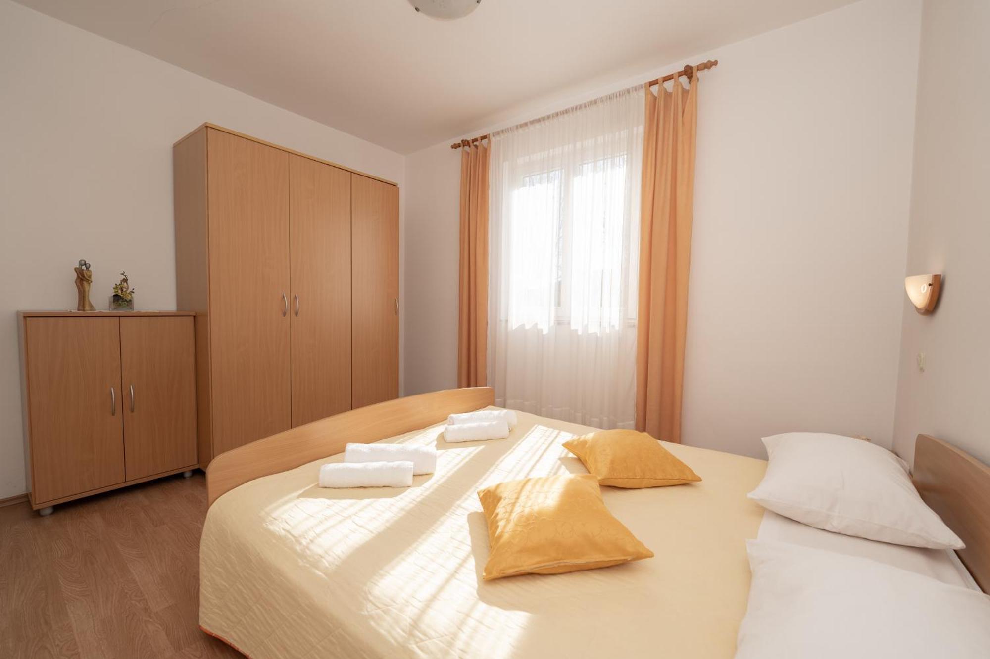 נובליה Apartments Biserka מראה חיצוני תמונה