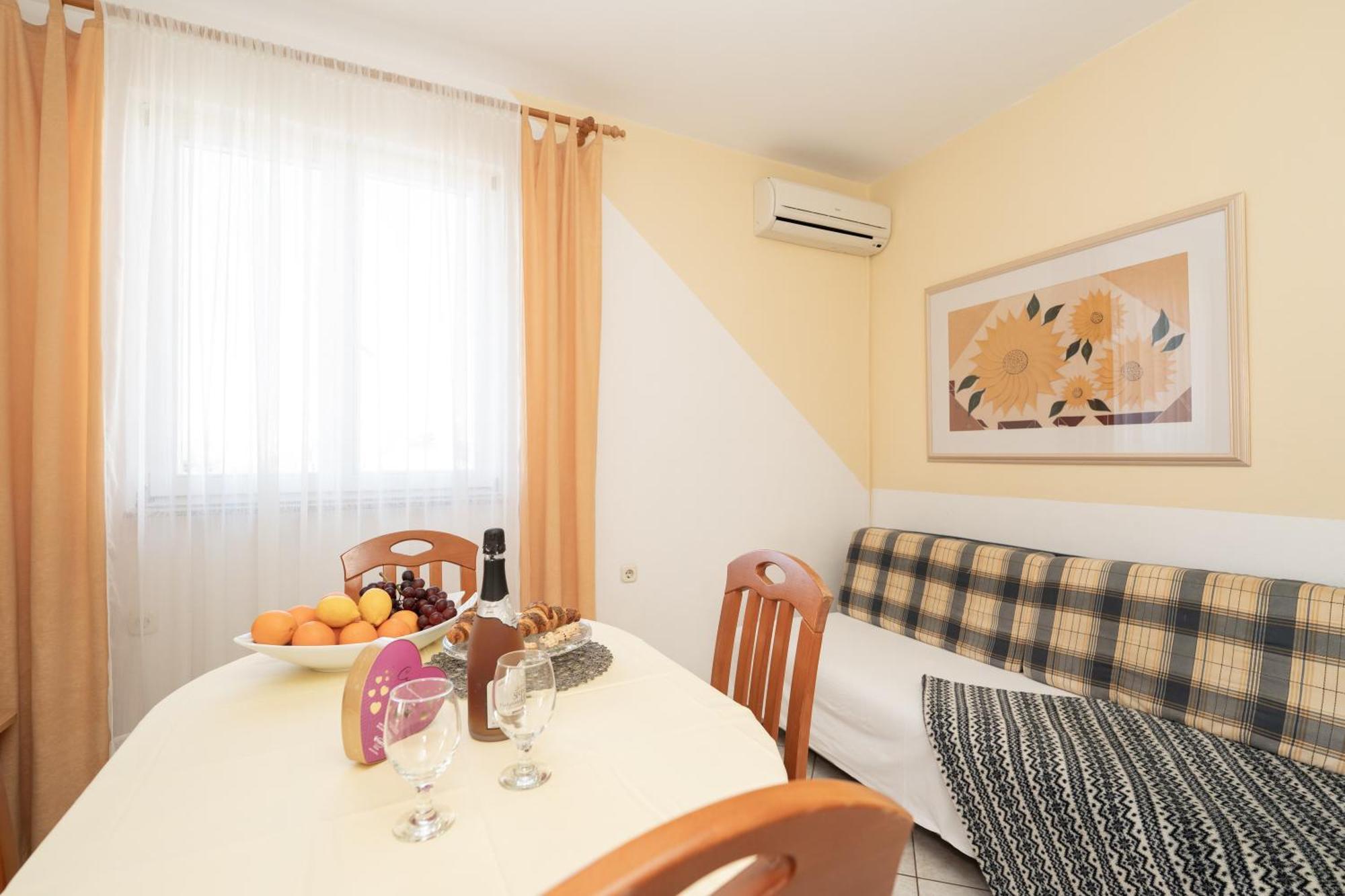נובליה Apartments Biserka חדר תמונה